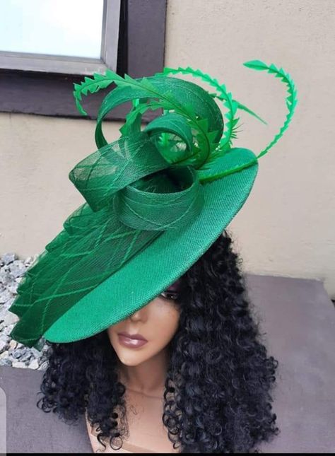 A great fit for office and native wears. Easily worn, long lasting and rich piece made from sinamay Diy Fascinator, Fascinator Hats Wedding, Classy Hats, Native Wears, Church Clothes, Millinery Hats, Hat Ideas, Diy Headband, Hat Box