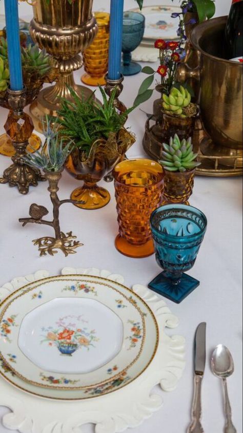 Amber Dishes Table Setting, Multi Colored Glasses Wedding, Eclectic Table Settings Wedding, Vintage Goblets Table Settings, Eclectic Wedding Glassware, Multicolored Glassware Wedding, Wedding Color Schemes For March, Vintage Dishes Wedding, Vintage Head Table Wedding