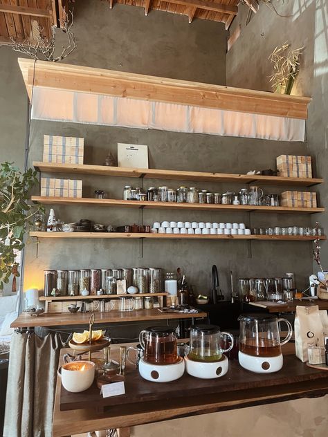 Cafe Tea Aesthetic, La Coffee Shop Aesthetic, Tea Bar Aesthetic, Tea Lounge Design Interior, Cozy Tea Shop, Teahouse Aesthetic, Coffee Store Aesthetic, Tea Cafe Aesthetic, Tea House Aesthetic