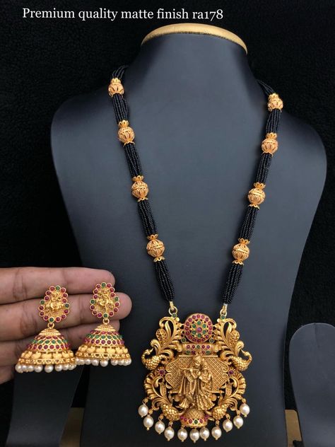 Krishna Design, Mangalsutra Designs Gold, Jewellery Sketch, Gold Pendants For Men, Gold Dollar, Black Beads Mangalsutra Design, New Gold Jewellery Designs, Diamond Bar Necklace, Antique Gold Jewelry Indian