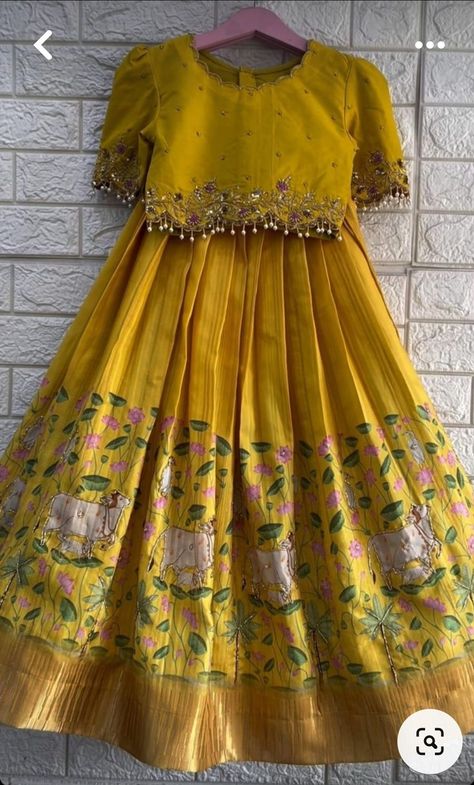 Ethnic Long Frocks, Frock Ideas For Kids, Half Saree For Kids, Pattu Langa Blouse Designs, Kids Pattu Langa Designs, Pattu Lehenga For Kids, Pavadai Sattai Designs, Pattu Pavadai Designs, Edgy Summer Outfits