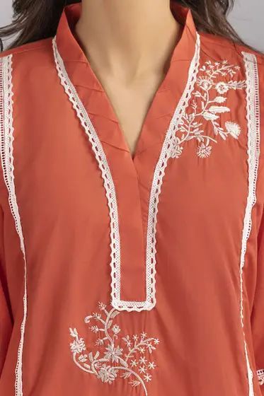 Easy Neck Designs, Neck Design Ideas, Pakistani Dresses Party, Dress Designs For Stitching, Kurti Sleeves Design, Beautiful Neck, Lace Dress Design, Designing Ideas, Frock Fashion