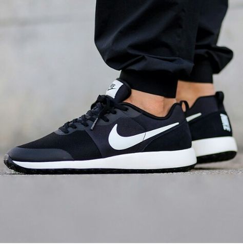 Keep it simple! Nike Elite Shinsen Black Shoes For, Nike Tanjun, Nike Elite, Sneakers Addict, Men's Sneakers, Keep It Simple, Shoes For Men, Sneaker Head, New Shoes