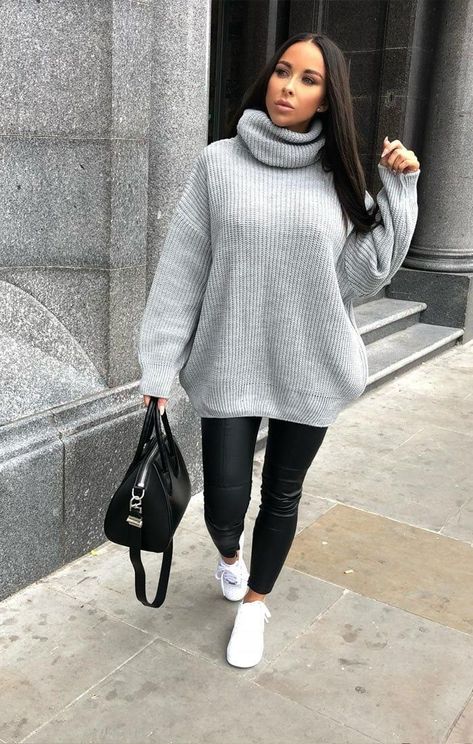 Pull gris surdimensionné en maille à col polo | Tricots | Femme Luxe Grey Jumper Outfit, Polly Grey, Jumper Outfits, Oversized Polo, Jumper Outfit, Oversized Jumper, Cute Fall Outfits, Polo Neck, Casual Winter Outfits