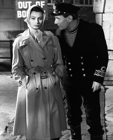 Here’s Looking at You, Burberry! The Trench-coat's Greatest Moments on Film  Love these old time photos! @VogueMagazine @Burberry Take a peek here: http://www.vogue.com/13403984/burberry-trenchcoat-movies-and-television/?mbid=nl_022116_Daily_VR&CNDID=22598996&spMailingID=12696078&spUserID=MTE0MDEyODE4MDkxS0&spJobID=683578768&spReportId=NjgzNTc4NzY4S0  #Katybelle #KatybelleDotCom #KatybelleStore #OldFashioned #Burberry #TrenchCoats #OldMovies #Fashion Sophia Lauren, Sofia Loren, Trench Coat Outfit, Kids Line, Burberry Trench, Burberry Trench Coat, Burberry Vintage, Classic Trench Coat, Style Inspiration Spring