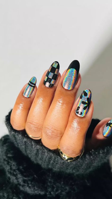 Chrome Nails With Design, Holographic Nail Designs, Chrome Nail Designs, Disco Nails, Rave Nails, Concert Nails, Checkered Nails, Nails Autumn, Holo Nails