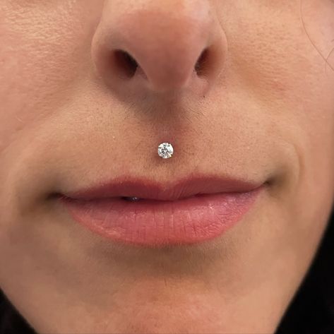 Medusa New 💎 #piercingjewelry #piercing #piercingideas #piercingmedusa #piercinglove #piercingaddict #titanium #titaniumjewelry #implantgrade #titaniogradoimplante #piercingsafe Medusa Piercing, Titanium Jewelry, Piercing Ideas, Piercing Jewelry, Piercings, Makeup, Hair, Quick Saves, Make Up