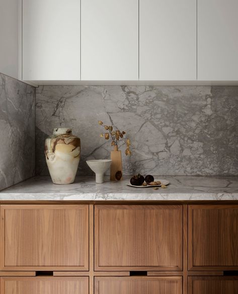 Alexander &CO. | IN FOCUS | Spotted Gum House | This corner of the kitchen features Liberty Grey honed Dolomite stone from @snbstone ⁠with walnut timber… | Instagram Grey And Timber Kitchen, Dolomite Stone, Timber Joinery, Kitchen Gray, Timber Kitchen, Walnut Timber, Stone Kitchen, Australian Architecture, Grey Kitchens