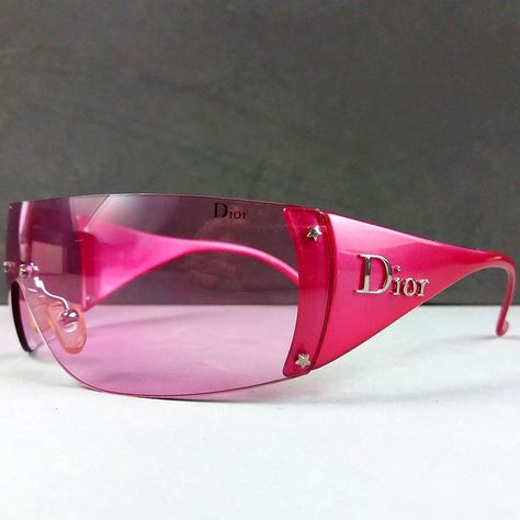 @tourist.souvenirs on Instagram: “Dior sunglasses (2000’s)” Early 2000s Nostalgia, Sunglasses For Your Face Shape, Frameless Sunglasses, Dior Pink, Y2k Sunglasses, Trendy Glasses, Early 2000s Fashion, 2000s Nostalgia, Cute Sunglasses