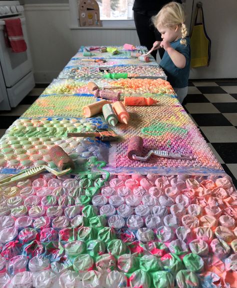 how. Painting With Bubble Wrap, Art Activity For Toddlers, Bubble Wrap Art, Still Painting, Art Provocations, Activity For Toddlers, Art Activities For Toddlers, Eyfs Activities, Sensory Art