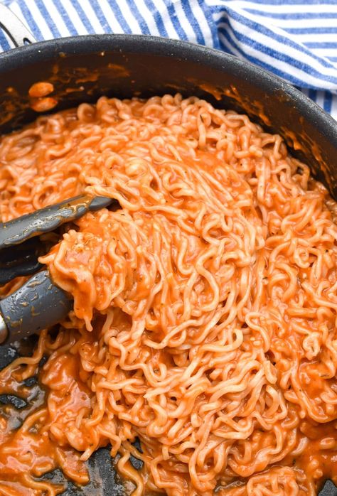 Tomato Soup Ramen - The Quicker Kitchen Tomato Ramen Recipe, Tuna Ramen, Nightly Meals, Tomato Ramen, Ramen Dinner Recipes, Pasta Tomato Soup, Roman Noodles, Ramen Soup Recipes, Ramen Dinner