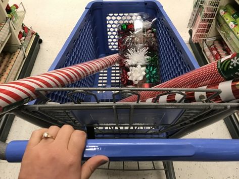 10 Things You Should Wait Until After Christmas to Buy Best After Christmas Sales, Hobby Lobby Hacks, Coupon Hacks, Hobby Lobby Coupon, Hobby Lobby Sales, Starbucks Holiday Drinks, Hacks To Save Money, After Christmas Sales, Lady Shop