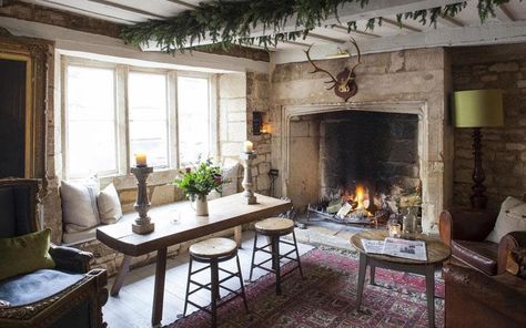 Cotswolds Hotels, Pub Interior, Hotel Inn, Pub Design, Best Pubs, Open Fireplace, Country Inn, Bedroom With Ensuite, The Lion