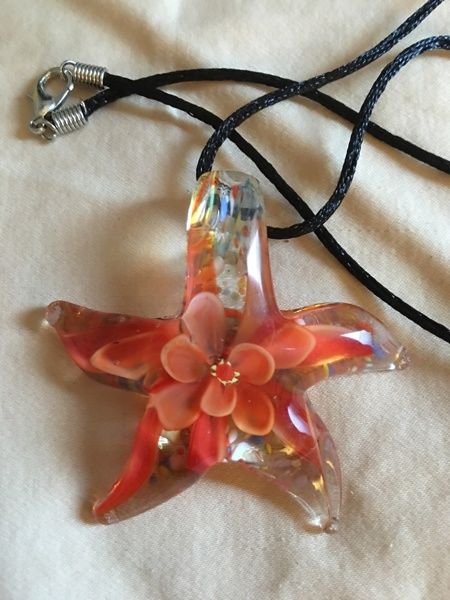 Murano Glass Necklace Star Necklaces, Murano Glass Necklaces, Cute Piercings, Glass Stars, Free Stuff, Glass Necklace, Flower Pendant, Star Necklace, Flower Necklace