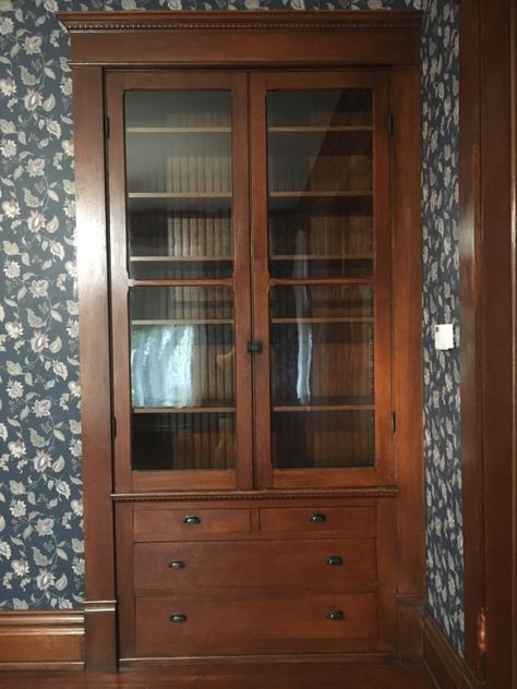 Craftsman Built Ins Dining Room, Historic Built Ins, Antiques In New Build, Old House Built Ins, Antique Built In Cabinets, Antique Built Ins, Vintage Built Ins, Craftsman Built In Bookcase, Druid House