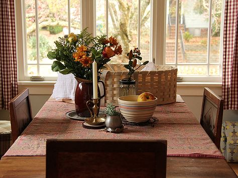 Posie Gets Cozy, Oh Really, Fall Cottage, Dining Room Cozy, Food Aesthetics, Inspiring Photos, Fall Table Decor, Country Charm, Fall Table