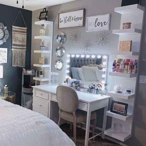 Beauty Room Vanity, Illuminated Mirror, Hollywood Makeup, Beauty Room Decor, Shaving Mirror, Bedroom Decor For Teen Girls, Dekorasi Kamar Tidur, Teen Room Decor, Redecorate Bedroom