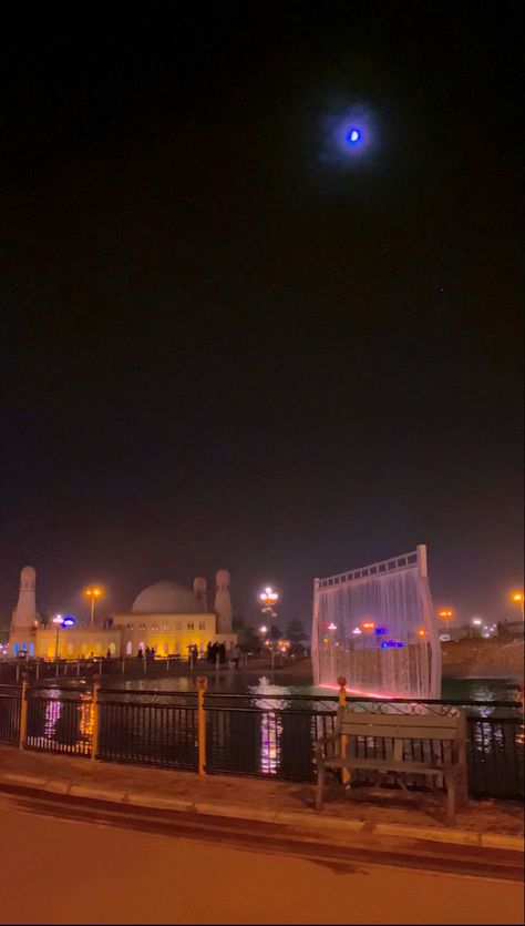 Nighttime masjid view with water structure and moon. aesthetic pakistan karachi bahria town amusement park views Bahria Town Karachi, Karachi Pakistan, Pakistan Culture, South Asia, Garden View, Amusement Park, Night Time, Pakistan, Water