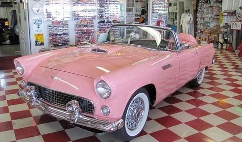 Explore Alfonso Irene photos on Flickr. Alfonso Irene has uploaded 102640 photos to Flickr. Pink Store, Luxe Auto's, Cars Jdm, Carros Vintage, Car Picture, Old Vintage Cars, Old Pink, Cars Classic, Car Goals