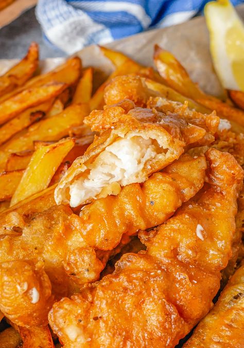 Copycat Captain D's Crunchy Battered Fish Recipe Battered Fish Recipe, Fish And Chips Batter, Crunchy Fish, Beer Battered Fish Recipes, Fish Batter Recipe, Fish N Chips Recipe, Catfish Recipes, Fish Dinner Recipes, Beer Battered Fish