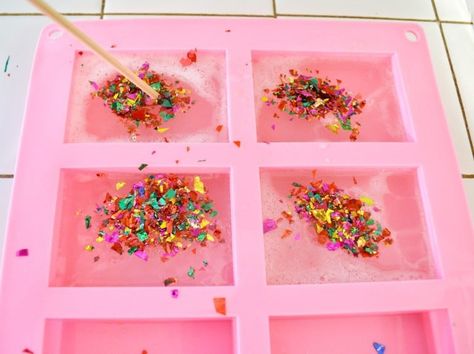 DIY confetti soap {a tutorial} Confetti Soap, Confetti Ideas, How To Make Soap, Make Soap, Soap Tutorial, Diy Confetti, Storing Craft Supplies, Soap Making Supplies, Homemade Soap Recipes