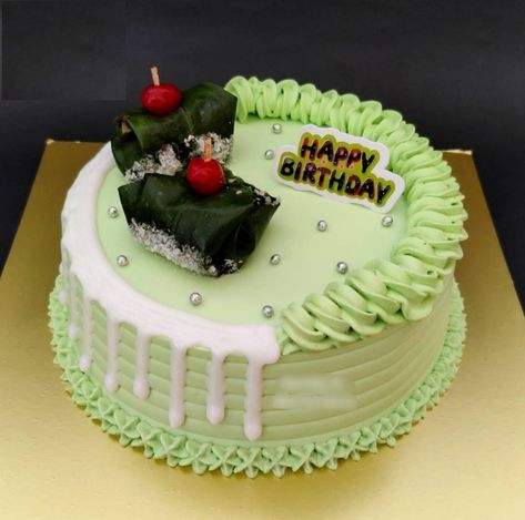 Green Cake Design Simple, Emerald Green Birthday Cake, Marathi Saree, Cake Decorating Books, Buttercream Cake Designs, Butterscotch Cake, Chocolate Cake Designs, Realistic Cakes, Cake Roll Recipes