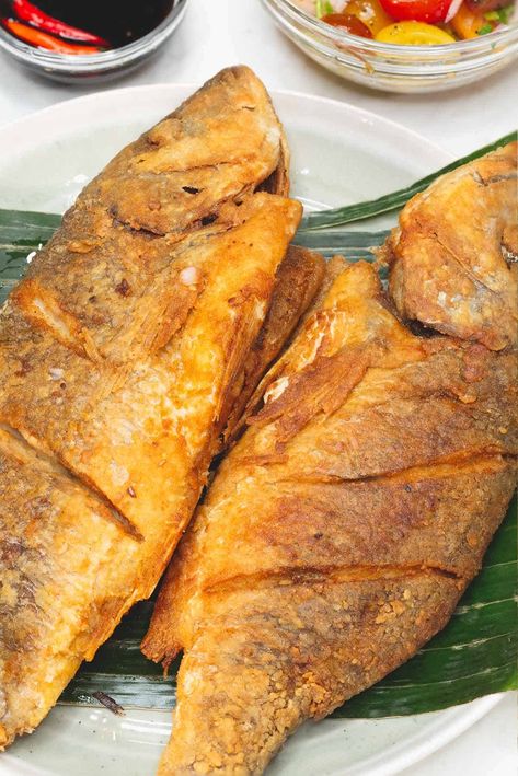 Crispy Fried Whole Fish Recipe - Recipes by Nora Whole Fish Fry Recipe, Whole Tilapia Recipes, Crab Fried Rice Recipe, Redfish Recipes, Fried Whole Fish, Crab Fried Rice, Whole Fish Recipes, Crab Fries, Catfish Recipes