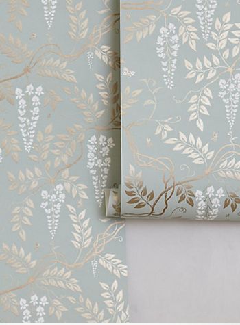 Tapet Inspiration, Anthropologie Wallpaper, Wallpaper Powder Room, Room Wallpaper Designs, Room Accent Wall, Look Wallpaper, Dining Room Wallpaper, Accent Walls In Living Room, Accent Wall Bedroom