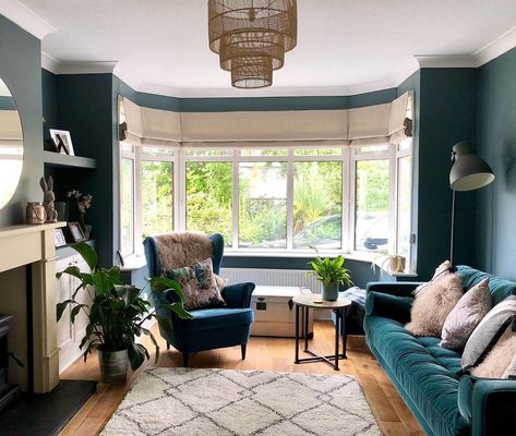 Teal Panelling Living Room, Navy Sofa Living Room, Teal Sofa Living Room, Colour My World, Bay Window Living Room, Victorian Hallway, Navy Living Rooms, Nice Room, Teal Living Rooms