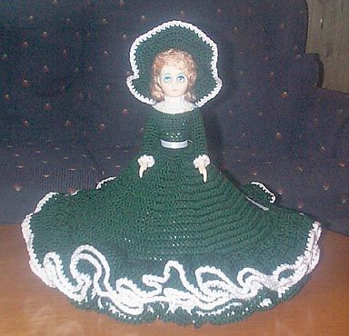 Crochet Pattern Pillow, Bed Dolls, Crochet Bed, Doll Patterns Free, Doll Crochet Pattern, Crochet Doll Dress, Vintage Crochet Patterns, Crochet Barbie Clothes, Loom Knitting Patterns