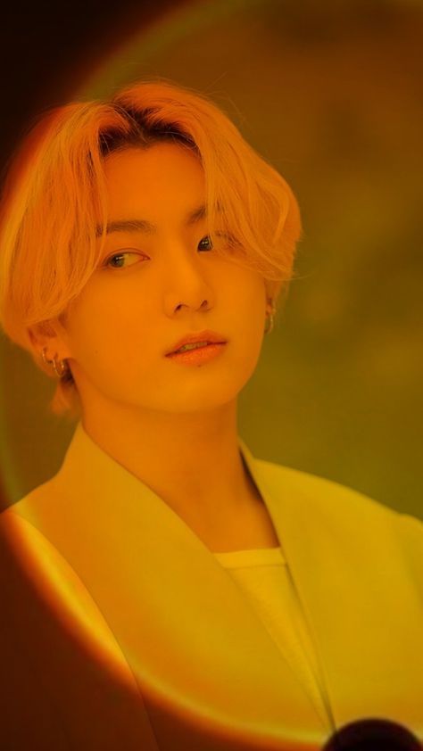 Jungkook Orange Aesthetic, Jungkook Yellow, Colorful Aesthetic, Colouring Pics, Orange Aesthetic, Jeon Jeongguk, First Love Bts, Jungkook Aesthetic, Yellow Aesthetic