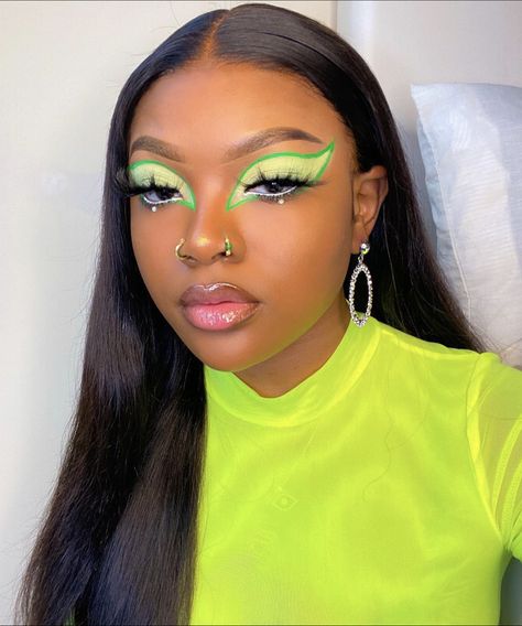 Suva Beauty, Cool Makeup Looks, Green Makeup, Eye Makeup Designs, Creative Makeup Looks, Creative Eye, Dark Skin Makeup, Looks Black, Makeup For Black Women