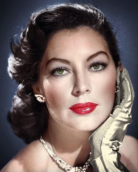 🐆 Ava Gardner 🌹 @world_cinema_stars_old_time #avagardner #hollywoodstar #beautyicon #goddess #moviestar #stunning #bombshell #beautiful Ava Gardner Photos, Vintage Hollywood Glamour, Vintage Black Glamour, Ava Gardner, Classic Movie Stars, Old Hollywood Stars, Actrices Hollywood, Hollywood Legends, Hollywood Star