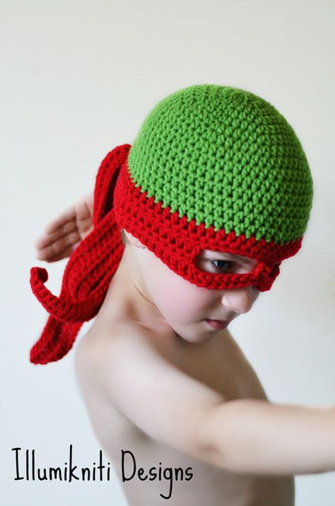 Haaaaaaya! This Turtle Ninja Kids Hat makes a wonderful Halloween costume! Available in other colours! #illumiknitidesigns Hulk Crochet Hat, Crochet Ninja Turtle Hat, Things To Crochet For Halloween, Turtles Crochet, Ninja Hat, Ninja Turtle Hat, Turtle Ninja, Ninja Kids, Turtle Hat