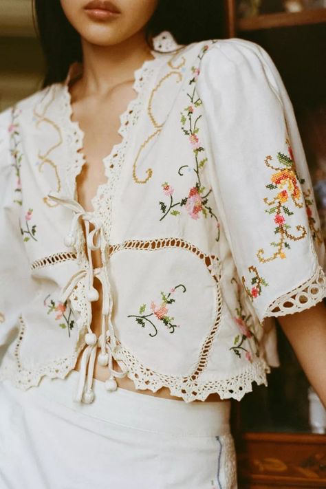 Embroidered details | SheerLuxe Lace Sewing Ideas, Thrift Sewing Ideas, Embroidery Crochet, Women Embroidery, Flowy Sleeves, Diy Blouse, Embroidery Suits, Front Tie Top, Stitch Embroidery