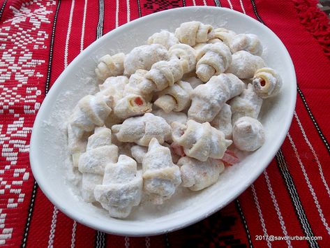 Jul Kaka, Croatian Food Desserts, Kiflice Recipe, Bosnian Recipes, Waffle Cake, Serbian Recipes, Croatian Recipes, Bulgarian Recipes, Romanian Food