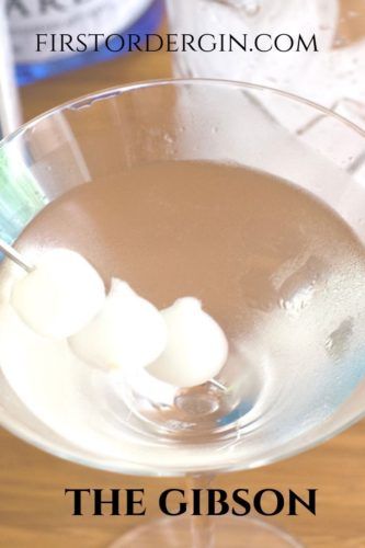 The Gibson Gin Cocktail - turn up the brine - First Order Gin https://www.firstordergin.com/gin-classics/gibson-cocktail/ Cocktail Onions Drink, Gibson Recipe, Cocktail Onions, Classic Gin Cocktails, Pickled Okra, Pearl Onions, Gin Cocktail Recipes, Gin Drinks, Dry Vermouth