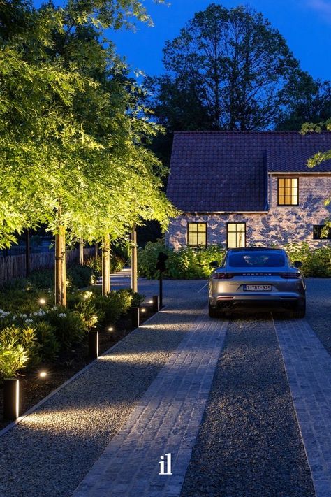 Drive Way Lights Ideas, Nice Driveway Ideas, Driveway Landscape Lighting, Front Garden Lighting, Long Driveway Lighting, Front Garden Lighting Ideas, Outdoor Driveway Lighting, Long Driveway Landscaping Ideas, Drive Way Design Ideas