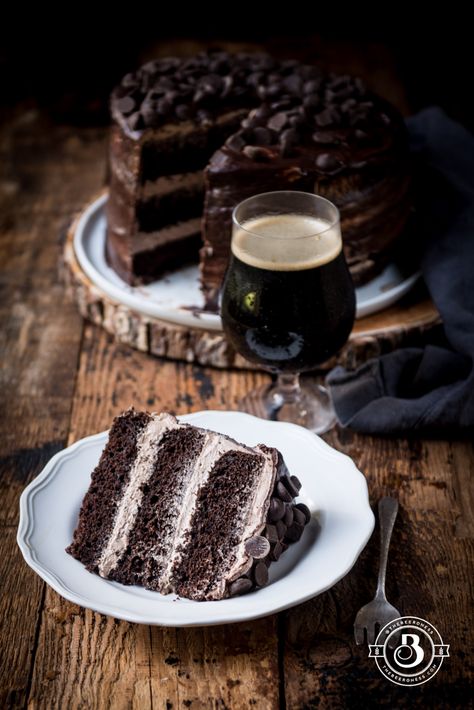 Drunk Diablo: Chocolate Stout Devils Food Cake with Mexican Hot Chocolate Frosting - The Beeroness Hot Chocolate Frosting, Modelo Beer Cake, Beer Cakes For Men, Diy Beer Cake, Beer Cake Recipe, Beer Cake, Devils Food Cake, Dark Beer, Mexican Hot Chocolate