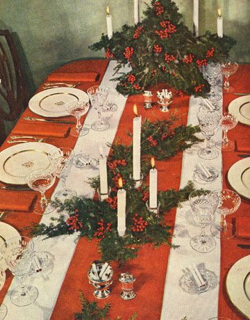 Christmas Dinner Table, Vintage Holiday Decor, Old Christmas, Old Fashioned Christmas, Christmas Past, Christmas Memory, House Beautiful, Merry Little Christmas, Vintage Christmas Decorations