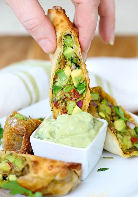 Air Fryer Avocado, Southwest Egg Rolls, Avocado Egg Rolls, Cheesecake Factory Copycat, Homemade Egg Rolls, Egg Roll Recipes, Egg Roll Wrappers, Roll Recipe, Cheesecake Factory