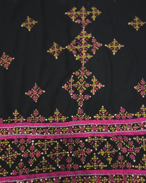 Sitara Work, Balochi Embroidery, Suits Design, Embroidery Suits Design, Embroidery Suits, Hand Embroidery, Embroidery, Pattern, Beauty