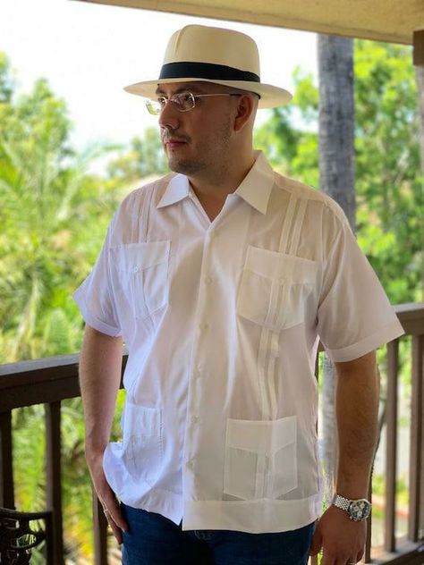 Guayabera Outfit For Men, Guayabera Outfit, Guayabera Dress, Red Short Sleeve Dress, Mens Dress Shirts, Suit Ideas, Guayabera Shirt, Dress Code Wedding, Guest Attire