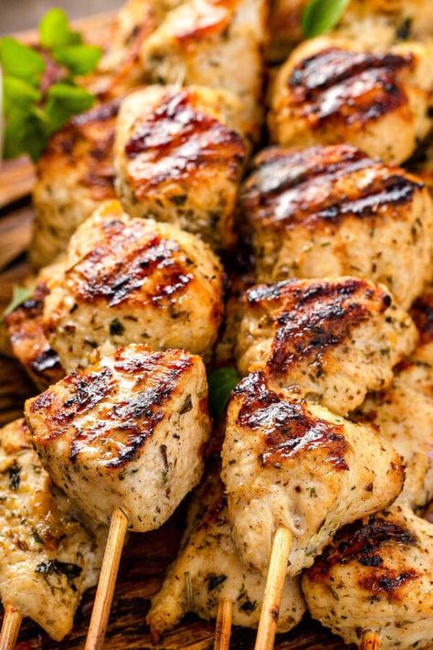 Whats For Dinner Tonight Easy Healthy, Chicken Solvocki, Dark Chicken Meat Recipes, Chicken Slovakia Recipes, Chicken Gyro Seasoning, Interesting Chicken Recipes, Weightless Recipe, Soft Dinners After Dental Surgery, Greek Sliders