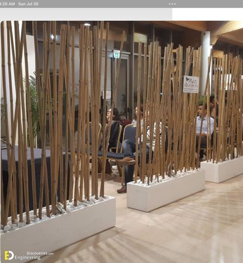 Bamboo Sticks Decor, Deco Spa, Bamboo Privacy, Bamboo Diy, Outdoor Restaurant Design, نباتات منزلية, Bamboo Decor, Bamboo Poles, Small Deck