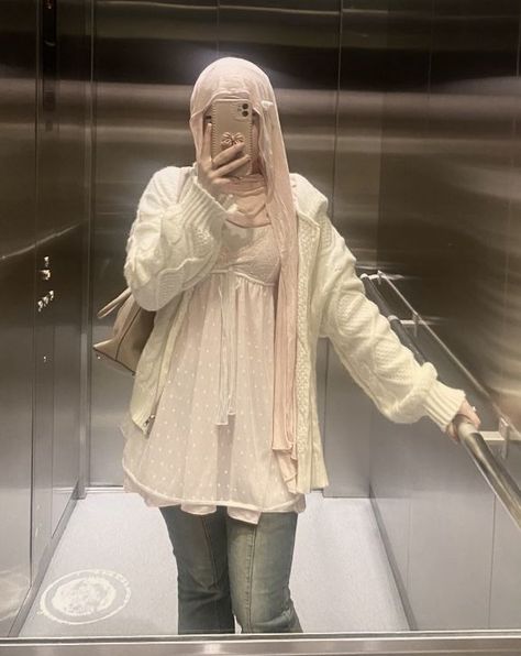 Shoujo Modest Outfit, Shoujo Girl Outfit Modest, Modest Coquette Outfits, Modesty Aesthetic, Hijabi Coquette, Outfits Muslim, Dress Over Jeans, Modest Girly Outfits, Shoujo Girl