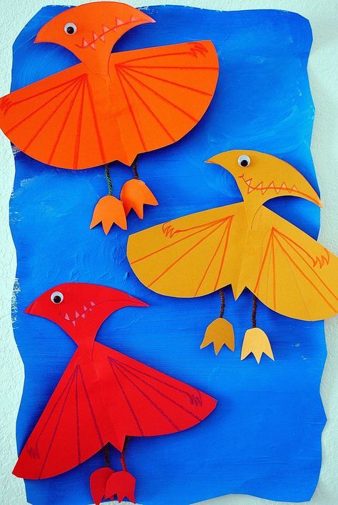 Flying Pterosaur with blue background Dinosaur Crafts Kids, Dinosaur Projects, Dinosaurs Preschool, Easy Art For Kids, Toddler School, Dinosaur Crafts, Daycare Ideas, Dinosaur Theme, Easy Art