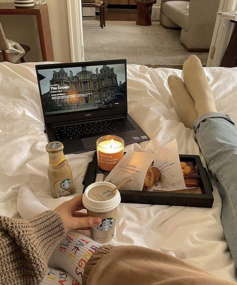 Fall Bedding, Bookstagram Inspiration, Vision Board Goals, Candle Aesthetic, Alone Time, Cozy Aesthetic, Manifestation Board, Fall Inspo, Netflix And Chill