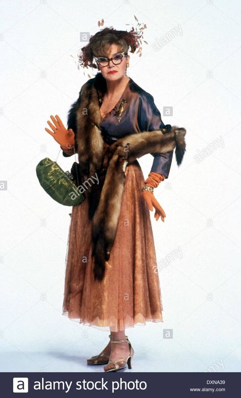 Mrs Peacock Costume Clue Diy, Clue Costume, Mrs Peacock, Clue Movie, Clue Party, Peacock Costume, 80s Vibes, Group Costumes, Group Halloween Costumes