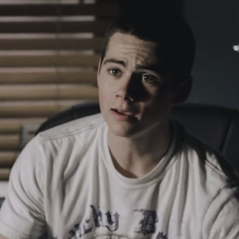 Stiles Stilinski Season 1, Stiles Stilinski Icons, Stiles Stilinski Aesthetic, Stiles Season 1, Stiles Stilinski Season 1 Icons, Stiles Stilinski Buzzcut, Royal Teens, Stiles Teen Wolf, Stiles Derek